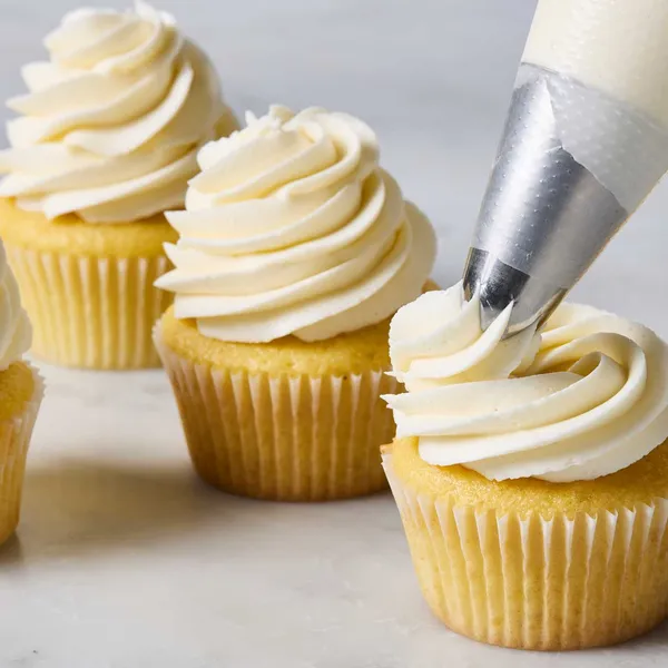 img of Most Common Types of Cake Frostings